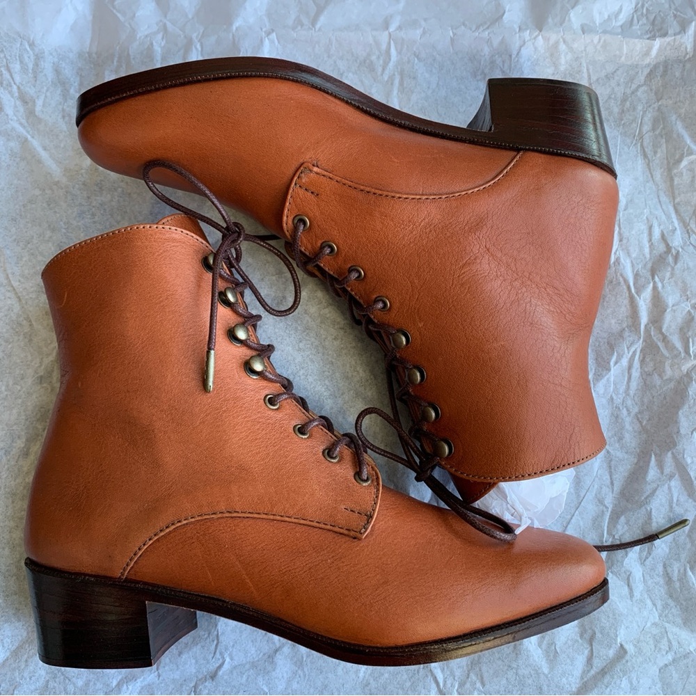 Christy Dawn Leather Dawn Boot, Walnut Color, 8.5, New - Picture 6 of 13